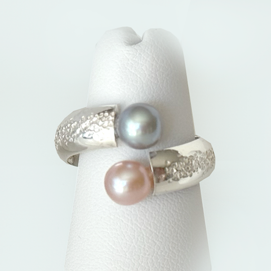 Argentium® Silver Gray and Pink Pearl Duo Textured Band Ring | Handmade by California Jewelry Artist Lisa Ramos