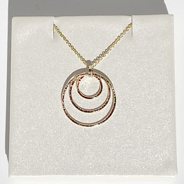 Versatile All 14 Karat Gold Classic Textured Trio Pendant Necklace