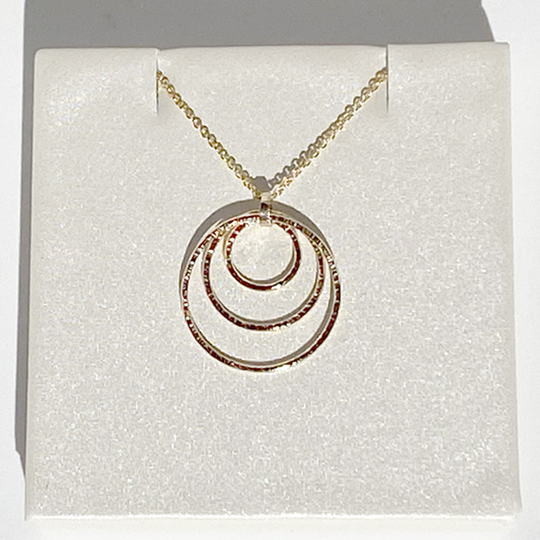 Versatile All 14 Karat Gold Classic Textured Trio Pendant Necklace