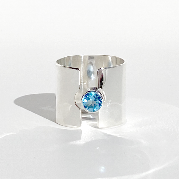 Argentium® Silver Blue Topaz Wide Band Ring - Puzzled – MONOLISA