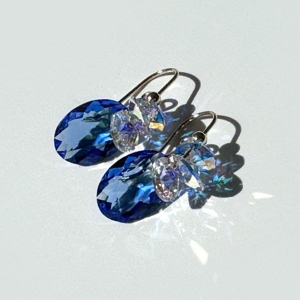 Short Drop Oval Cut Crystal Custer Earrings - Color  Sapphire