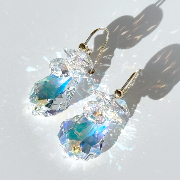 Short Crown Crystal Cluster Earrings -Yellow Iridescence