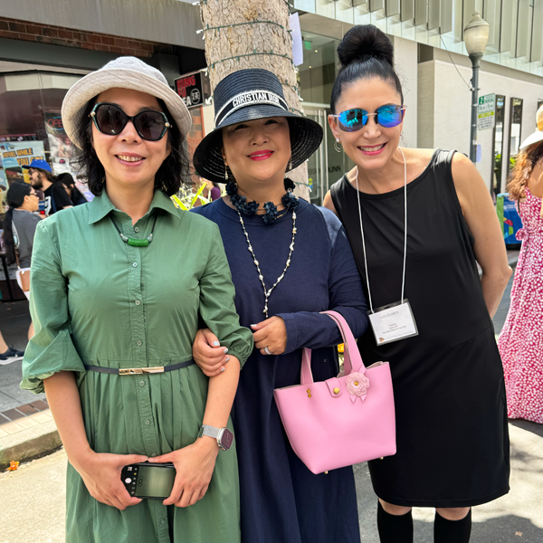 Artist Lisa Ramos with Customer who purchased a Handbag| Made in California