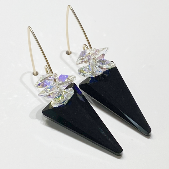 Versatile 14k Gold Short Scroll Design Spike Cluster Crystal Earrings - Black