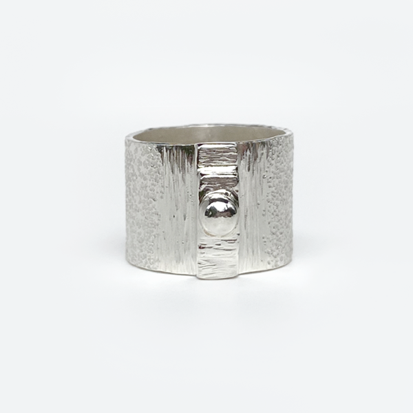 Carol Collection Wide Band - Different