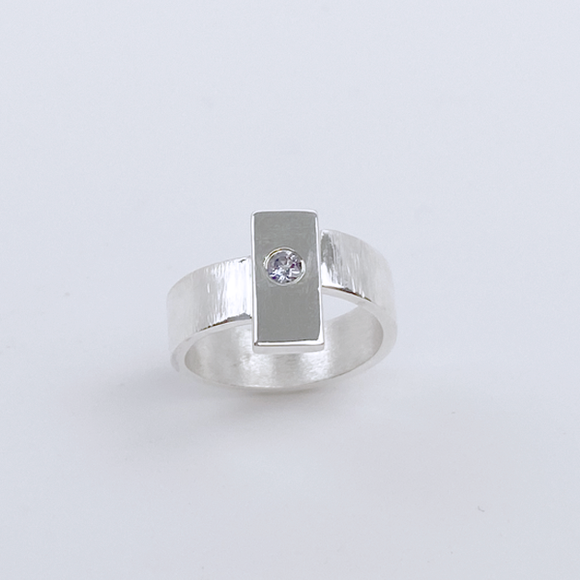 Sterling Silver Gray Spinel Ring - Chic