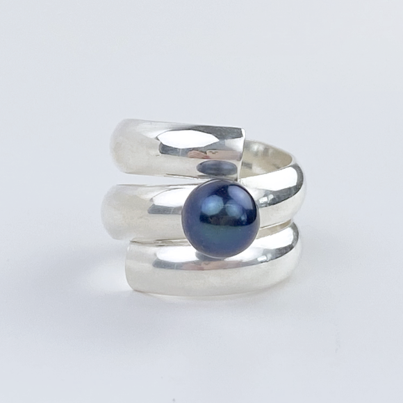 Argentium® Silver Black Pearl Spiral Ring - Bold