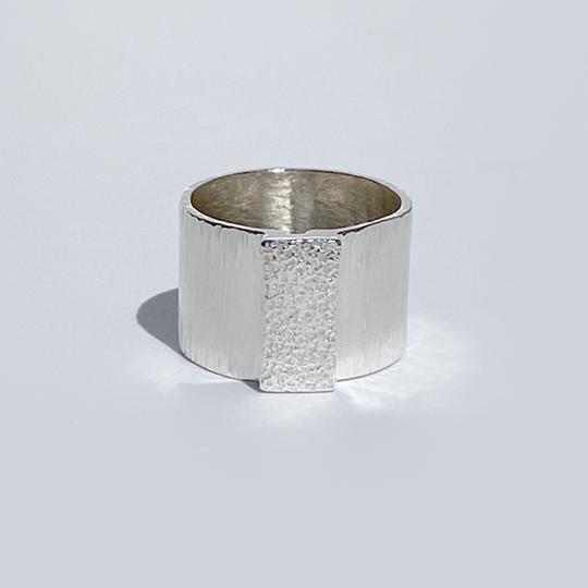 Carol Collection Wide Band - Pebble
